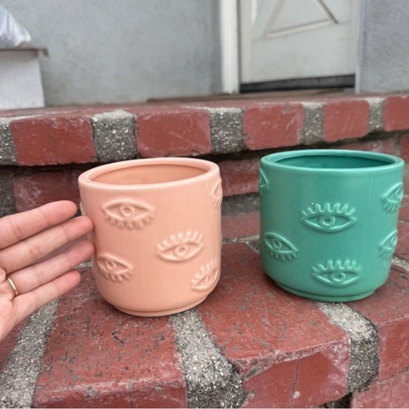 Small eye design pots - Picture 1 of 1